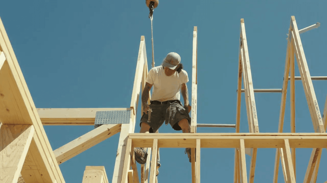 Chekku on site: The brand, shot with real trades.